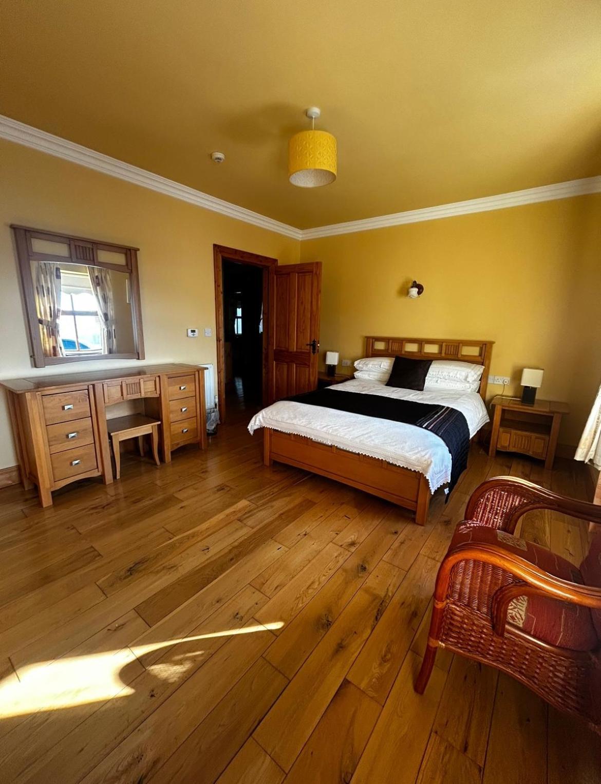 Yewwood Cottage Нюри Екстериор снимка